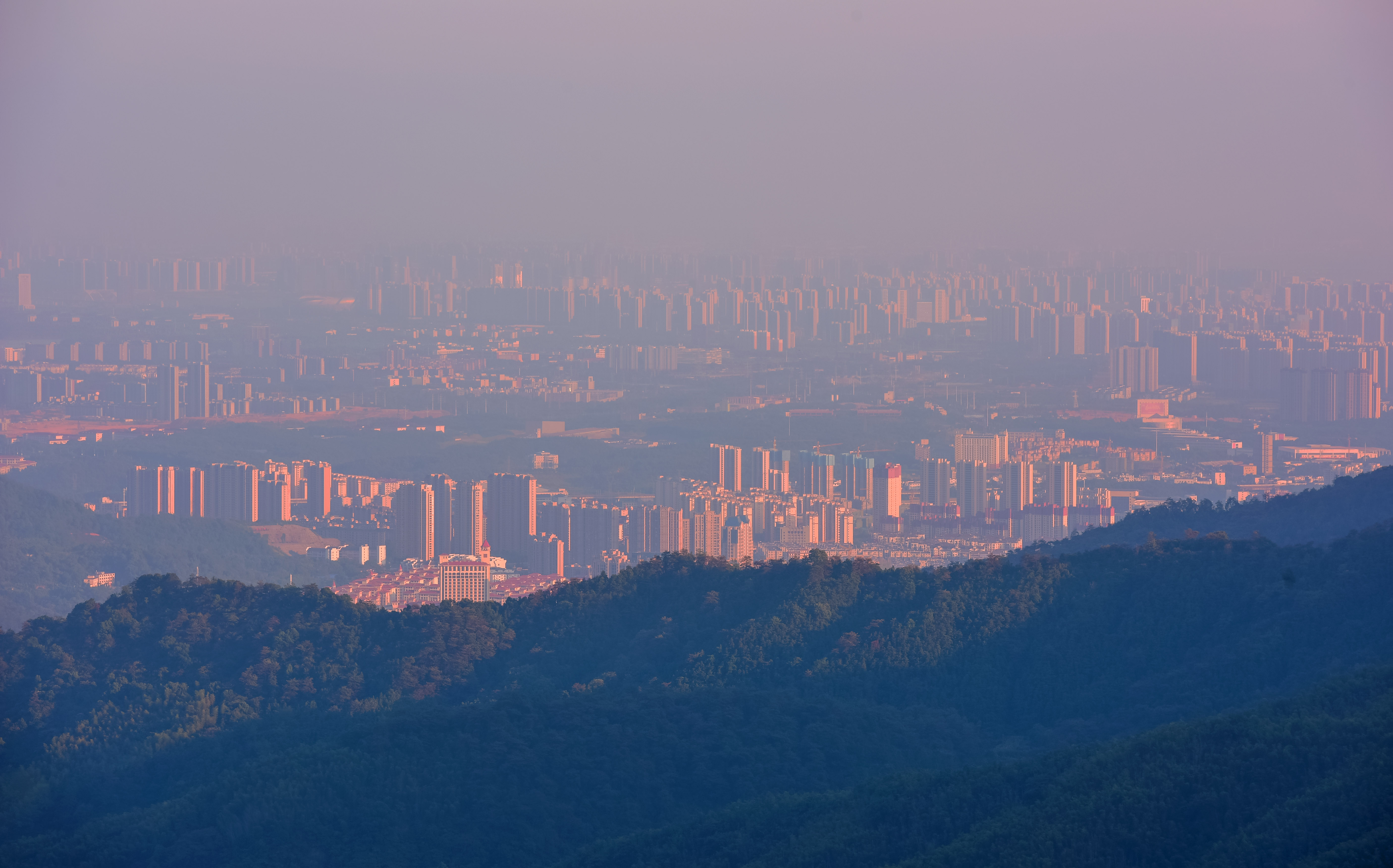 南昌梅岭主峰游玩,南昌梅岭山顶的风景