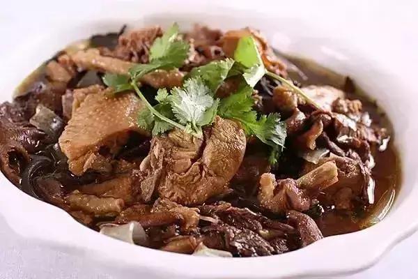 雨田灌汤包吉林市特色小吃,看着都馋