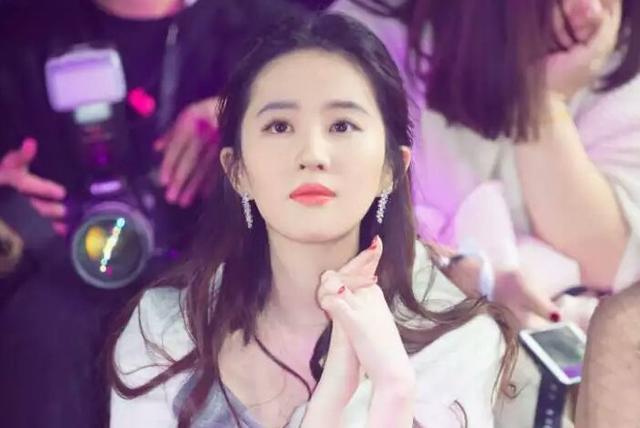 脸型当中最好看的是哪种脸型,什么脸型是最好看的脸型