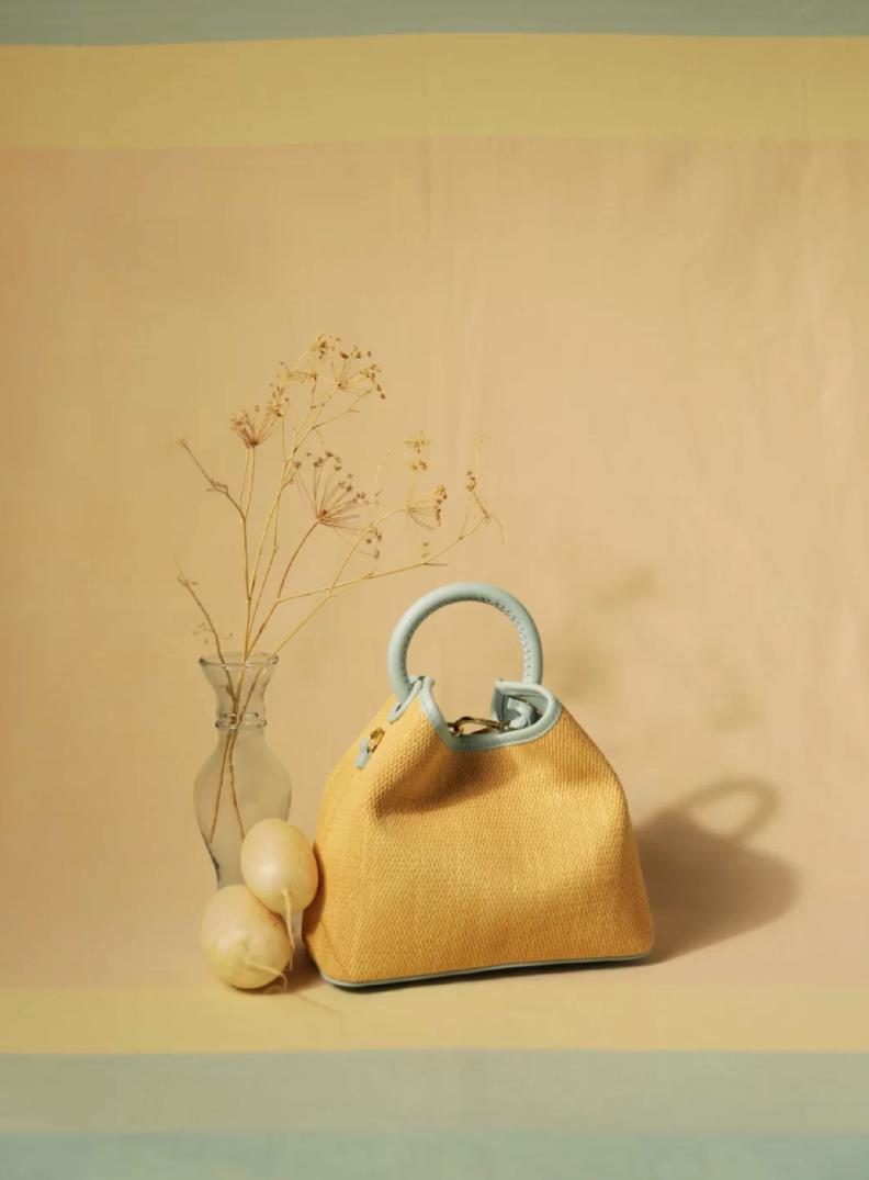 有哪些时髦的小众包包,小众且高级的包包推荐一款多用包