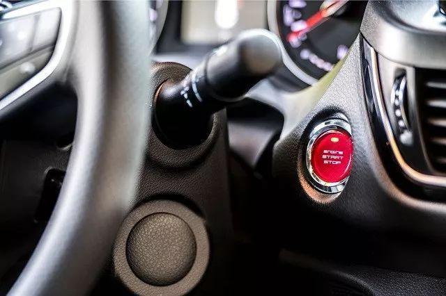 三大件不输合资车，行驶品质一流，试驾陆风轿跑SUV逍遥