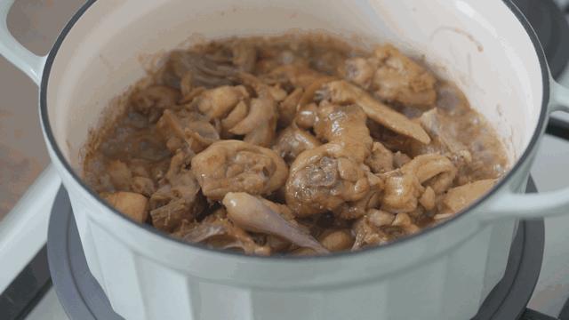 不带涂层的铸铁珐琅锅怎样开锅,高颜值的珐琅铸铁锅