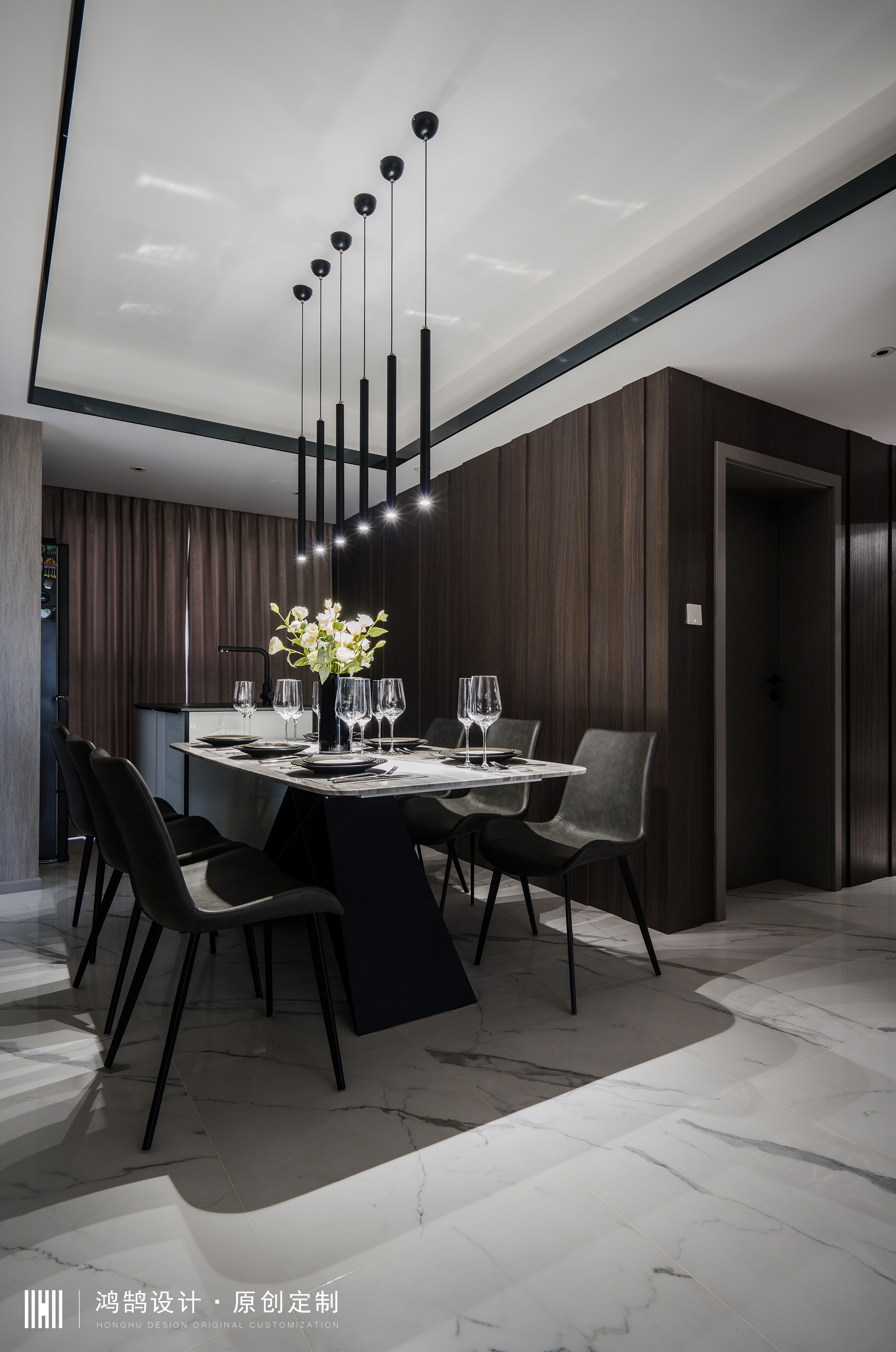 简约时尚主义拥护者：这个家“黑”的很明亮