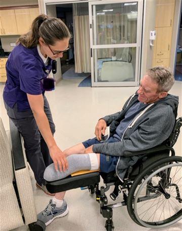 美农夫被卷入机器忍受剧痛用小刀锯腿，获救秘诀靠“坚持”二字