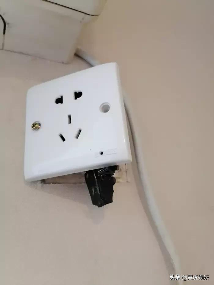 女租客卧室惊现针孔摄像头,“3000多个视频,都很清晰”