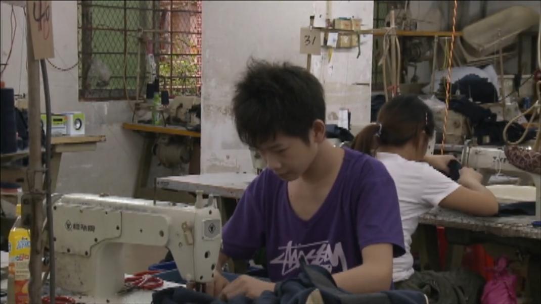 12年前的东莞制衣厂，一栋楼里17家工厂，1平米月租金10块
