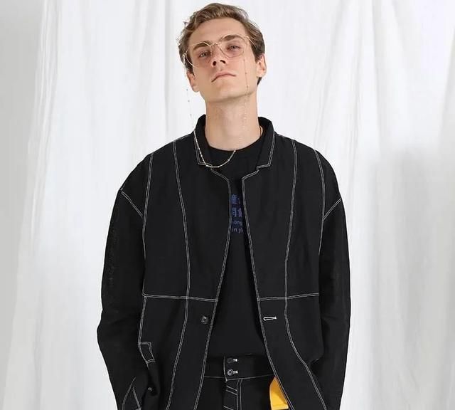 kanye最帅的穿搭,侃爷的穿搭风格