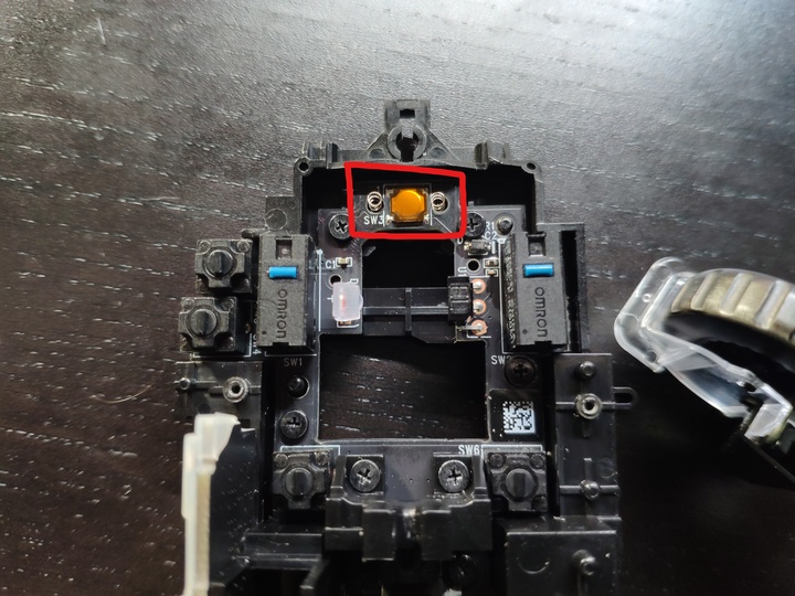 罗技g304鼠标如何拆卸侧键,罗技g604鼠标后盖怎么打开