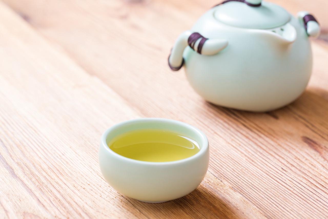 不小心喝了隔夜奶茶会怎么样,不小心喝了隔夜的茶叶