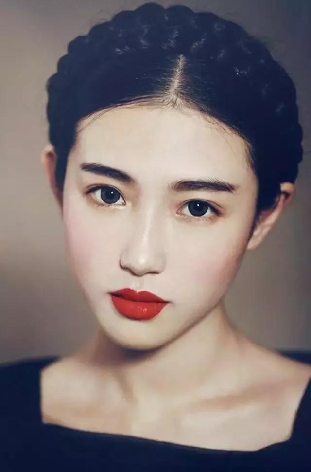 失真原唱是谁,反差胡歌