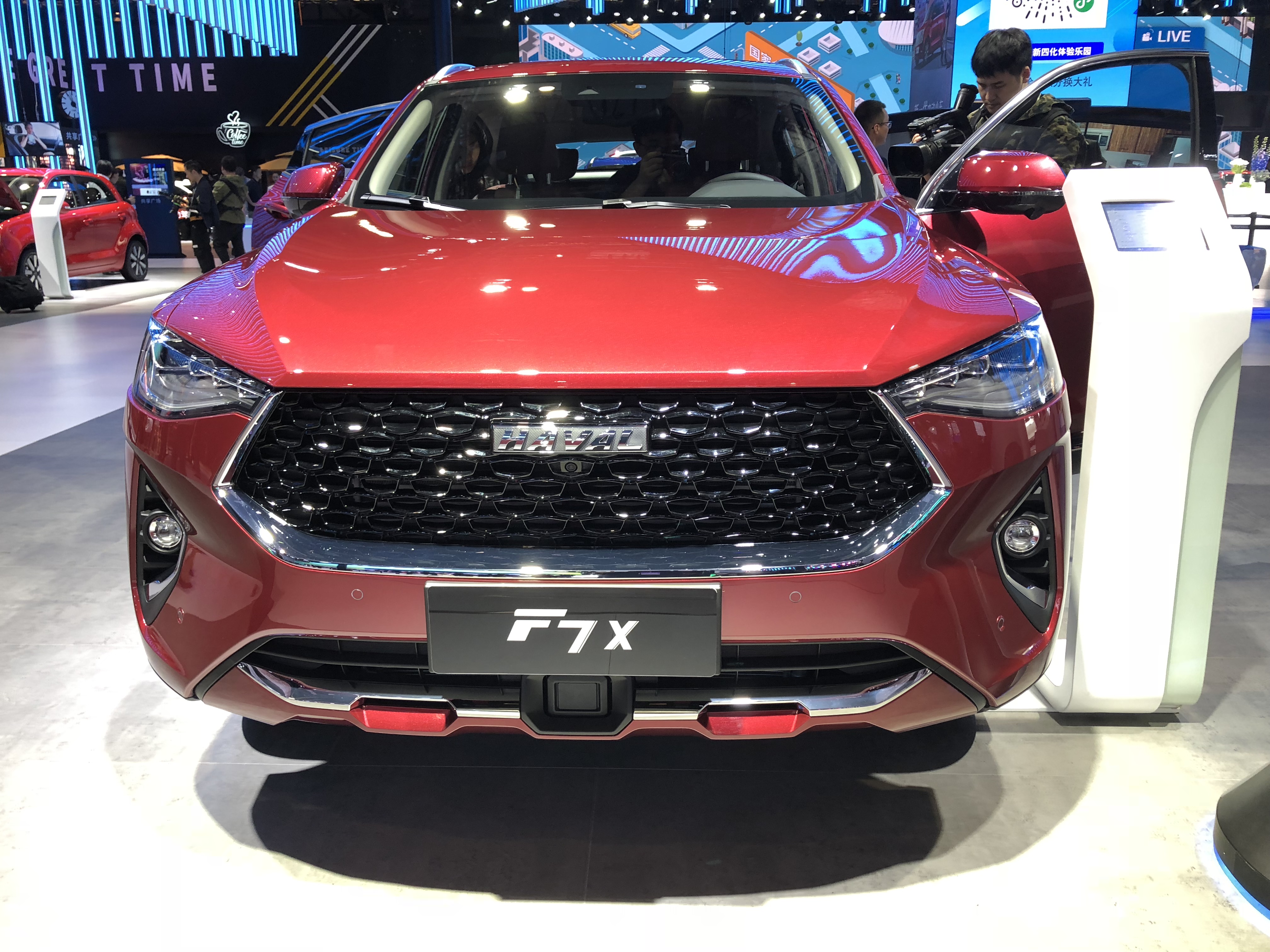 哈弗轿跑suvf7x,哈弗轿跑suvf7x升级轮胎