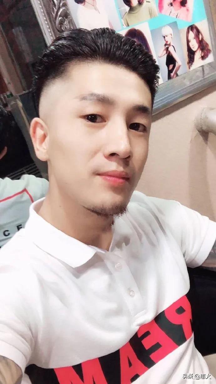 互联网上最会“洗”的四大网红其中三个已经凉凉如今只剩一名王者