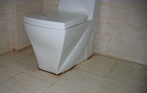 马桶用钢丝球擦出的黑印怎么清理,马桶拐弯污垢用刷子刷不掉