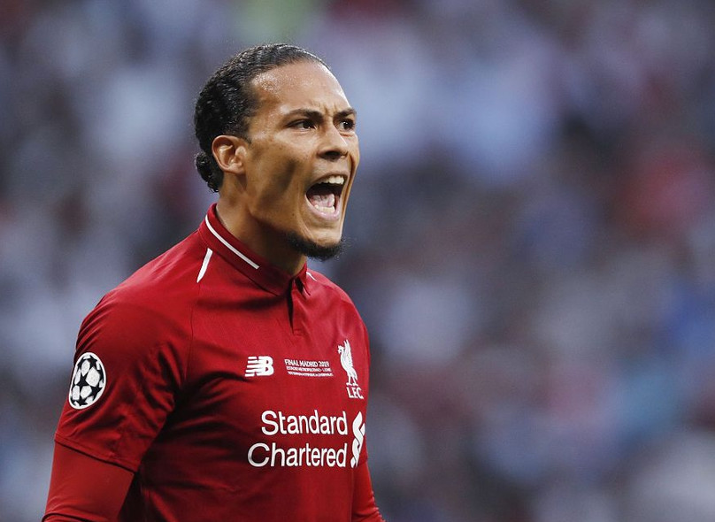 2019年欧冠决赛女球迷是谁,欧冠决赛女球迷闯入球场视频回放