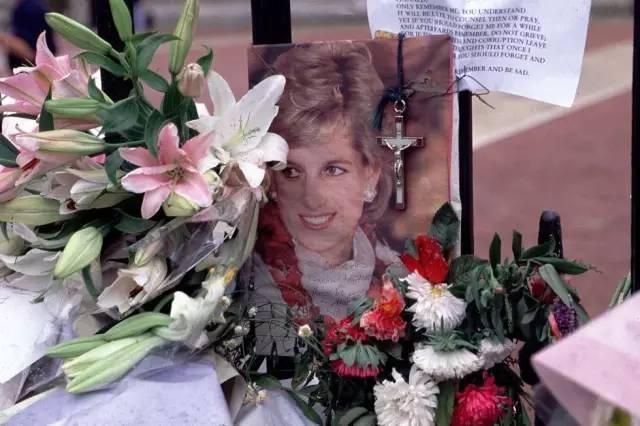 英国女王给戴安娜写信,英国王妃戴安娜遗言