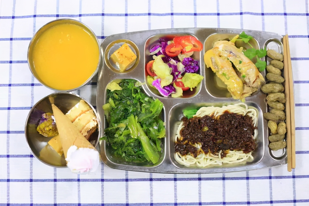 2021年郑州小升初择校必看的15所热门民办初中食宿情况集合