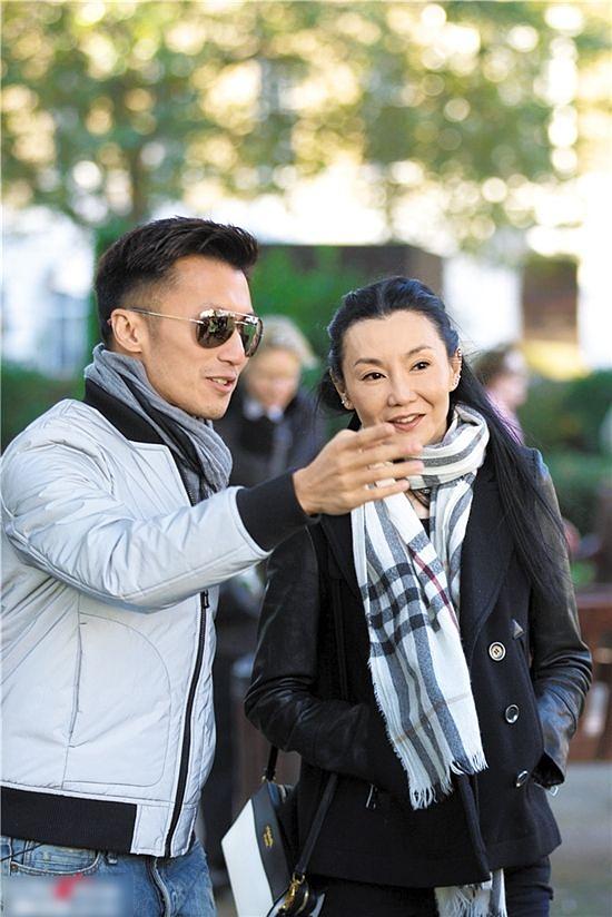 曝谢霆锋与妹妹冷战 (谢霆锋和妹妹冷战完整版)