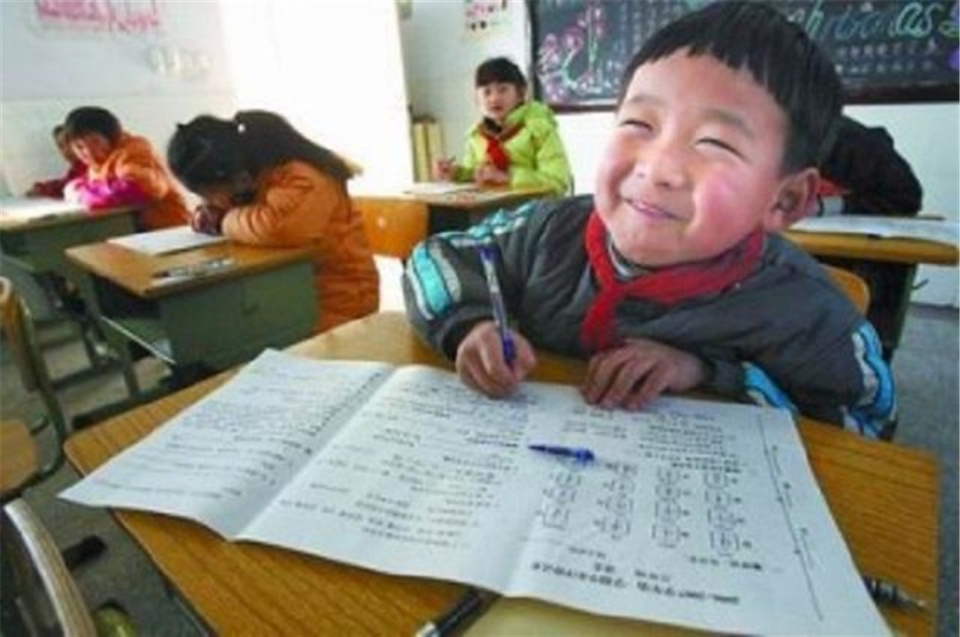 “现在生二胎还来得及”，小学生零分试卷走红，网友捧腹大笑