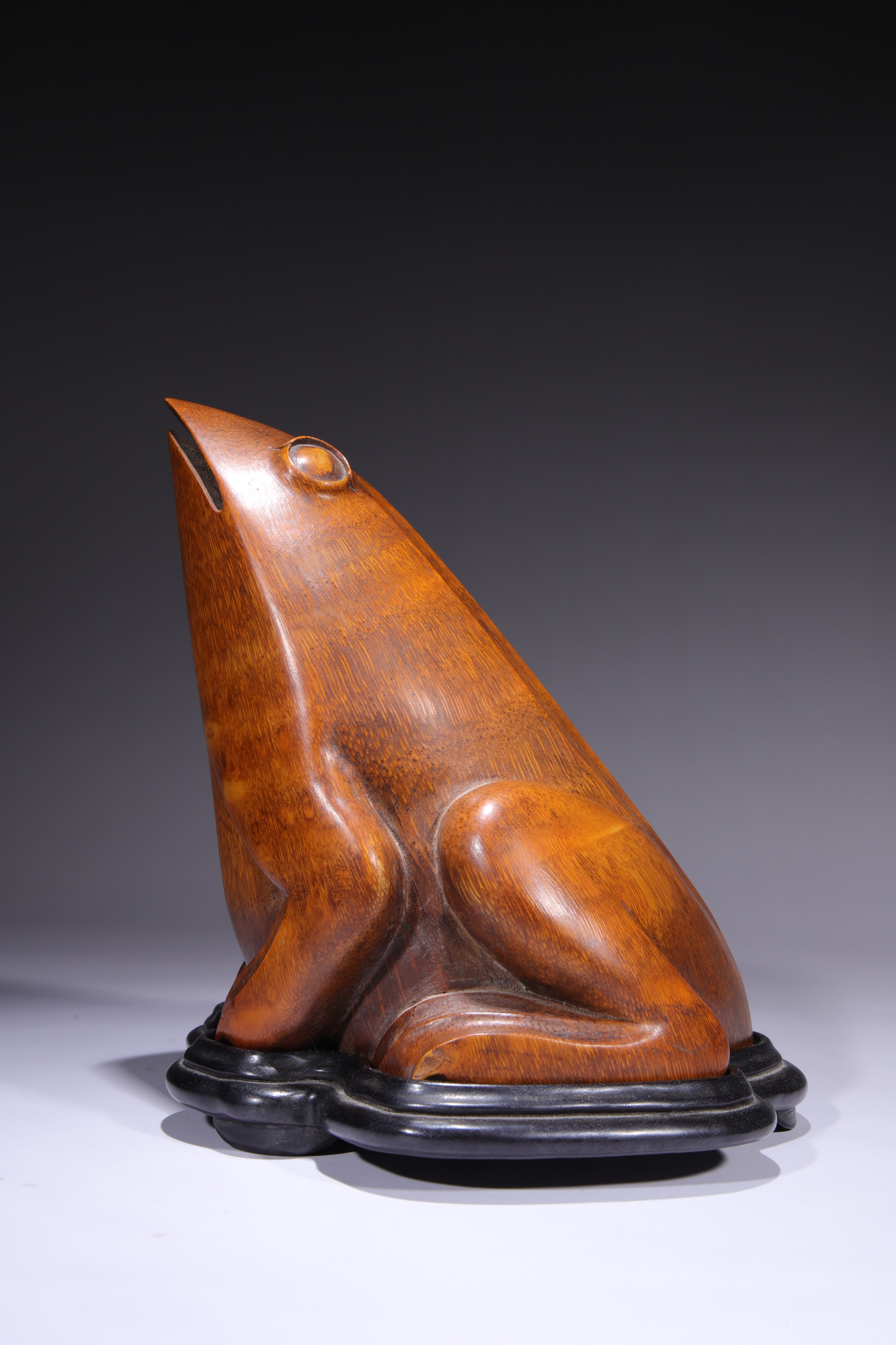 竹雕金蟾制作图,历鹏强竹雕金蟾