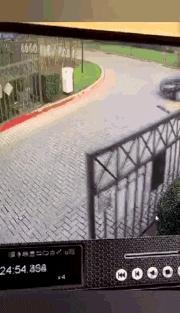 贾玲在沙发上翘二郎腿搞笑图片,贾玲跷二郎腿动图下载