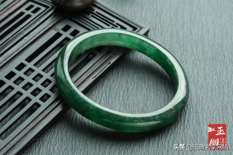 玉和翡翠哪个更贵,玉和翡翠哪个最值钱