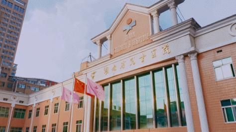 这国产「超级英雄」，我给满分，一点不虚