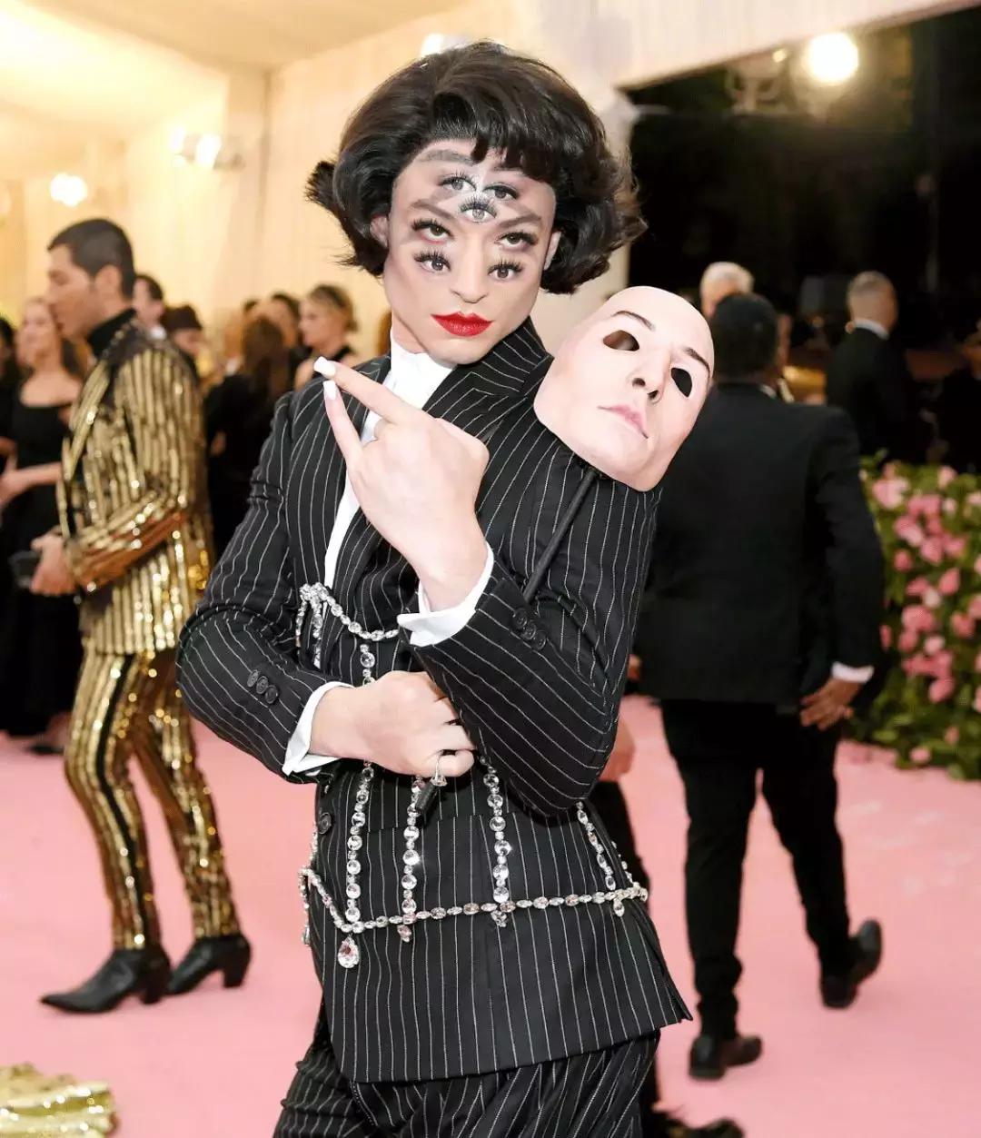 MetGala｜他们都在骗你，今年时尚奥斯卡的主题，是中国古代神话