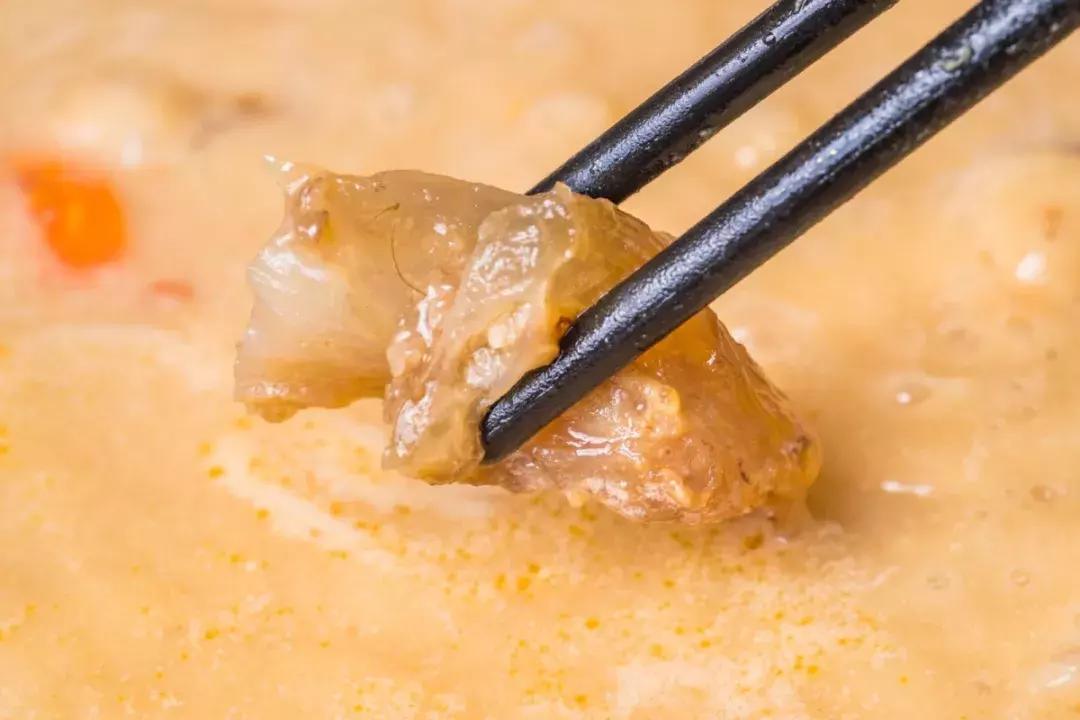 5.8折！魔都新开摩洛哥风「泰式海鲜火锅」，锅底、红膏蟹免费送