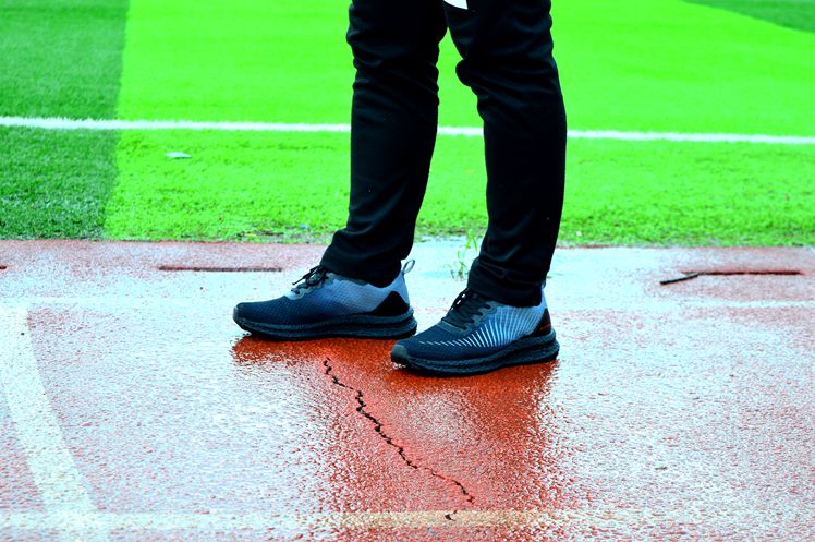 夏季运动健身跑鞋,天越清风碳板跑鞋测评