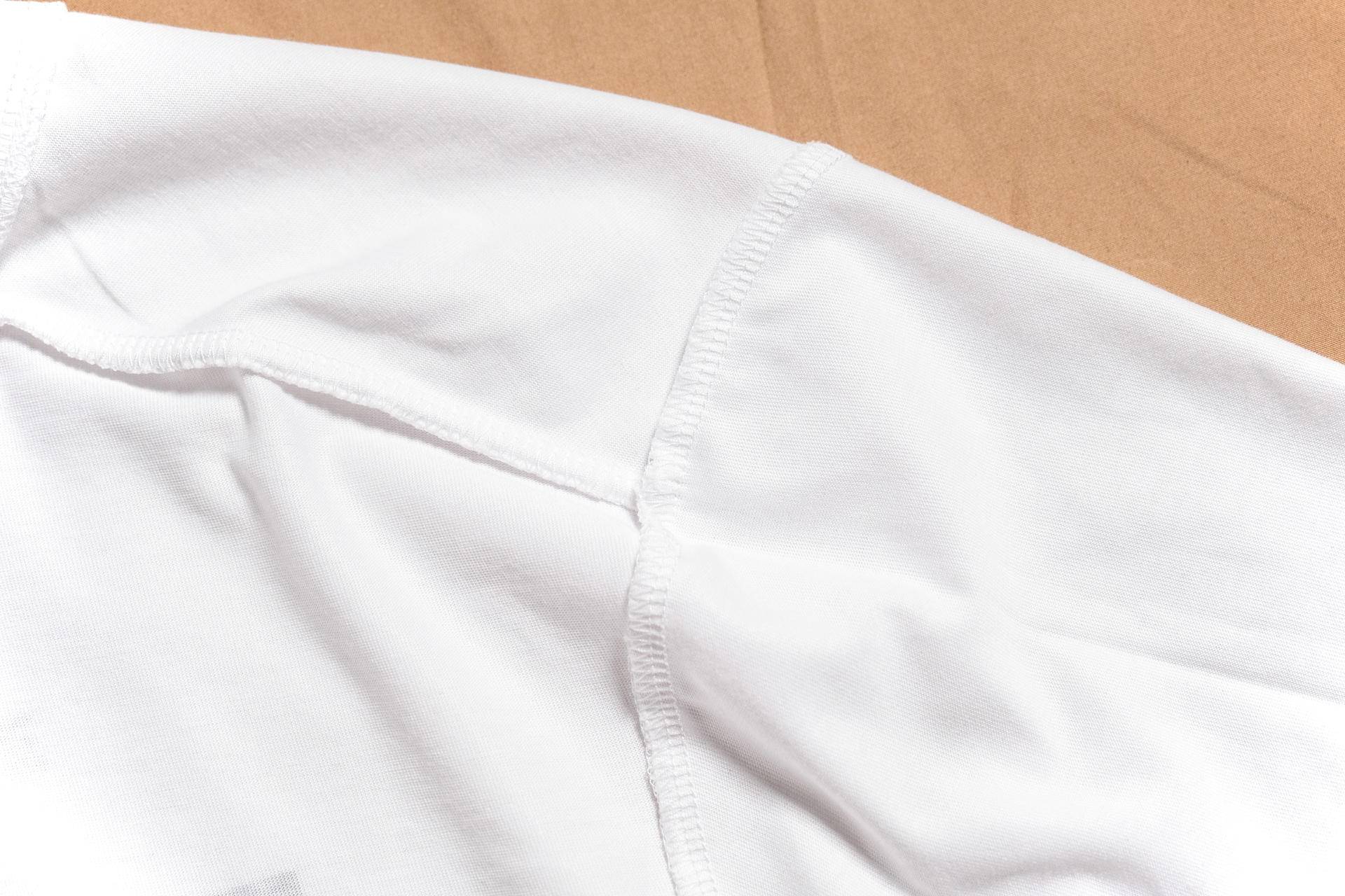 什么材质t恤适合夏天穿,夏季啥材质t恤凉快抗皱不缩水