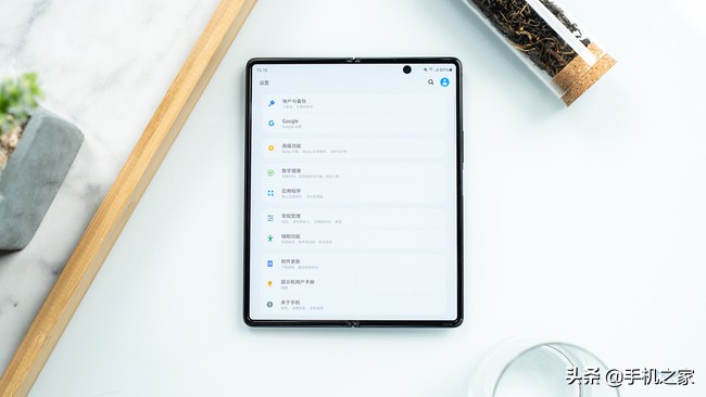 三星折叠屏zflip2值得买吗,三星折叠屏手机GalaxyZFold3