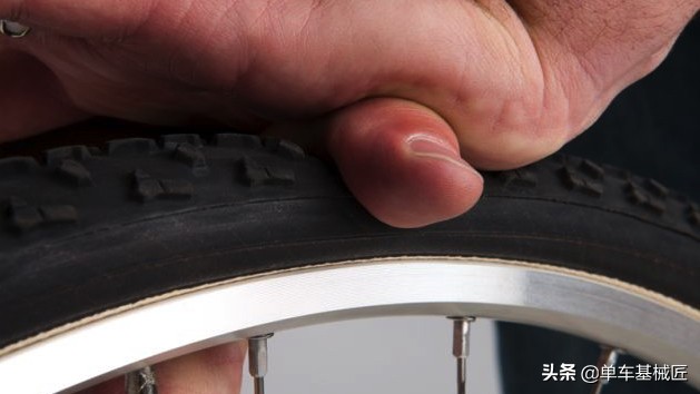 自行车轮胎的压力,汽车轮胎压力和公路自行车胎压力