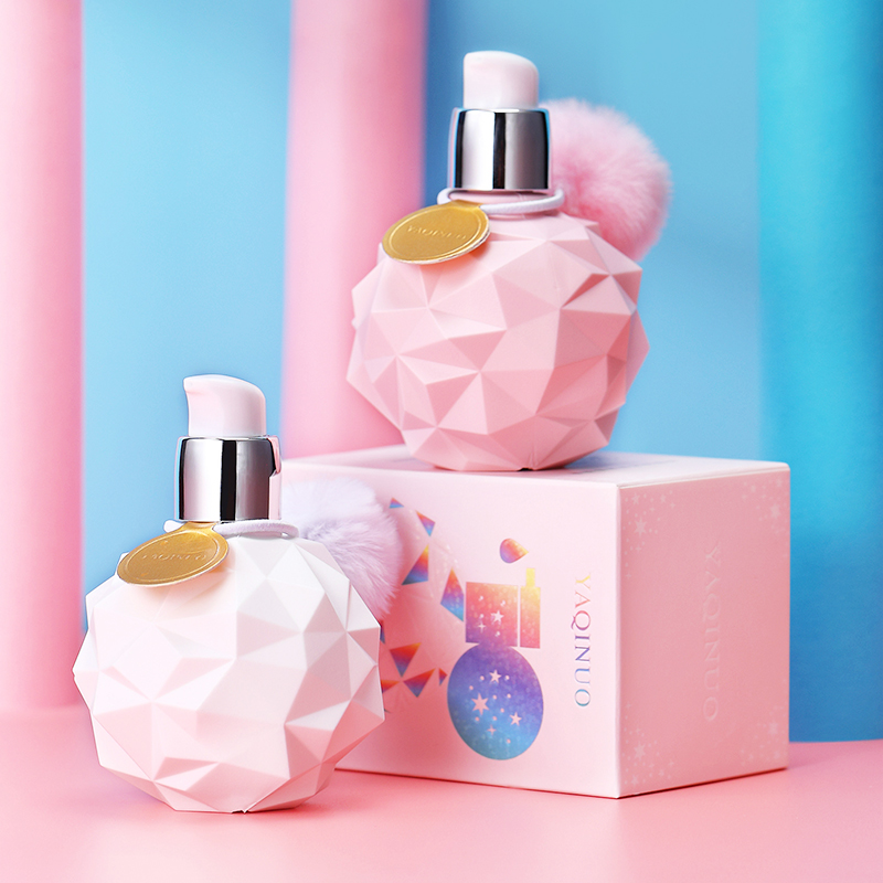 王凯手被投保3600万?林更新堵车时不忘涂手霜,我承认自己不精致