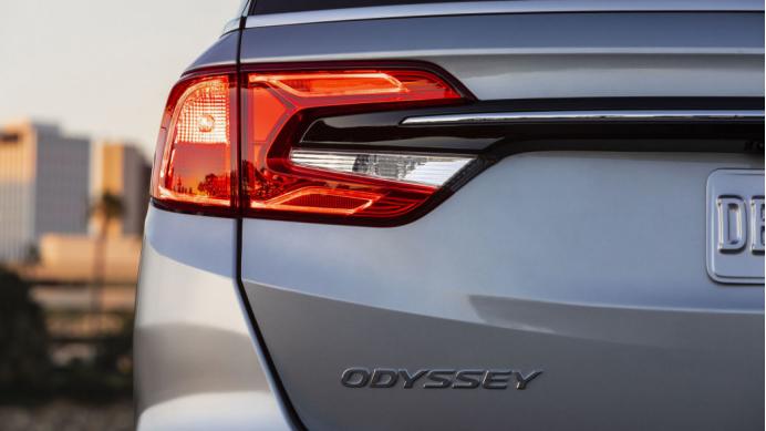 本田奥德赛商务车7座报价2021款,本田奥德赛混动版2021落地价