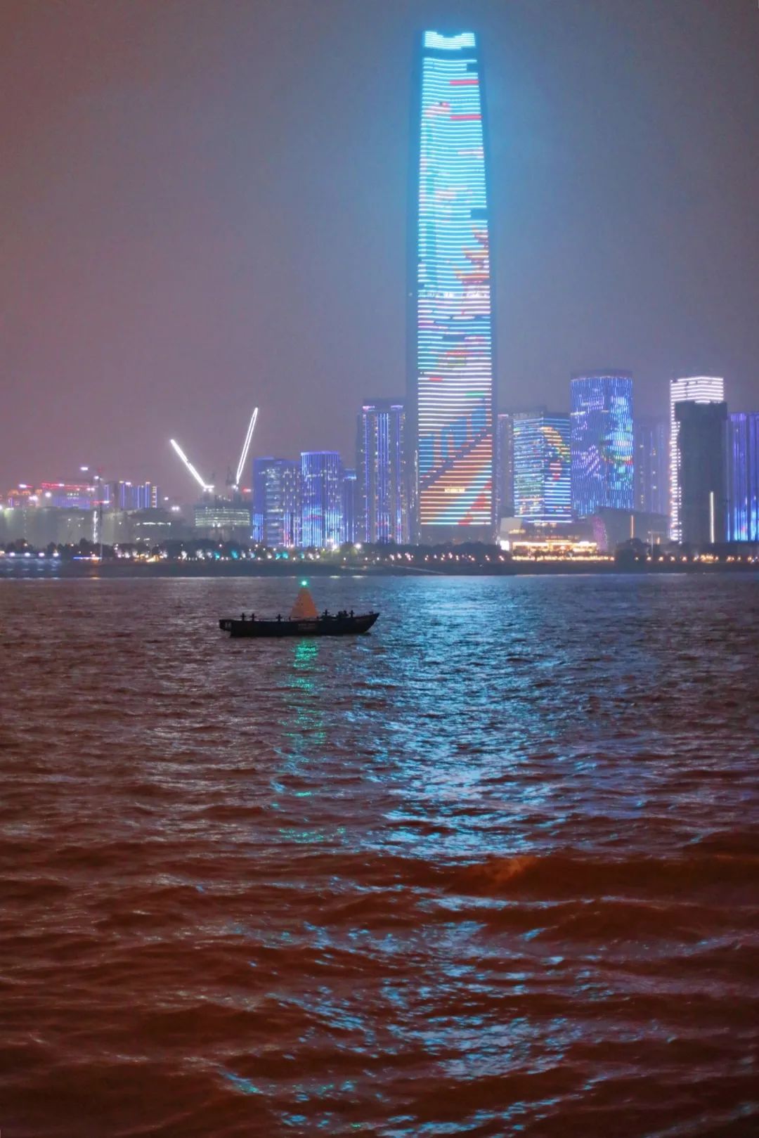 一场实景剧本杀！湖北武汉网红船，298元一张船票，究竟值吗？