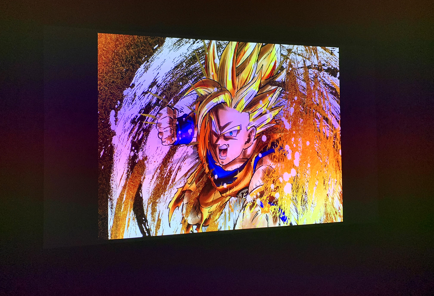 坚果j9智能投影,坚果J9投影仪