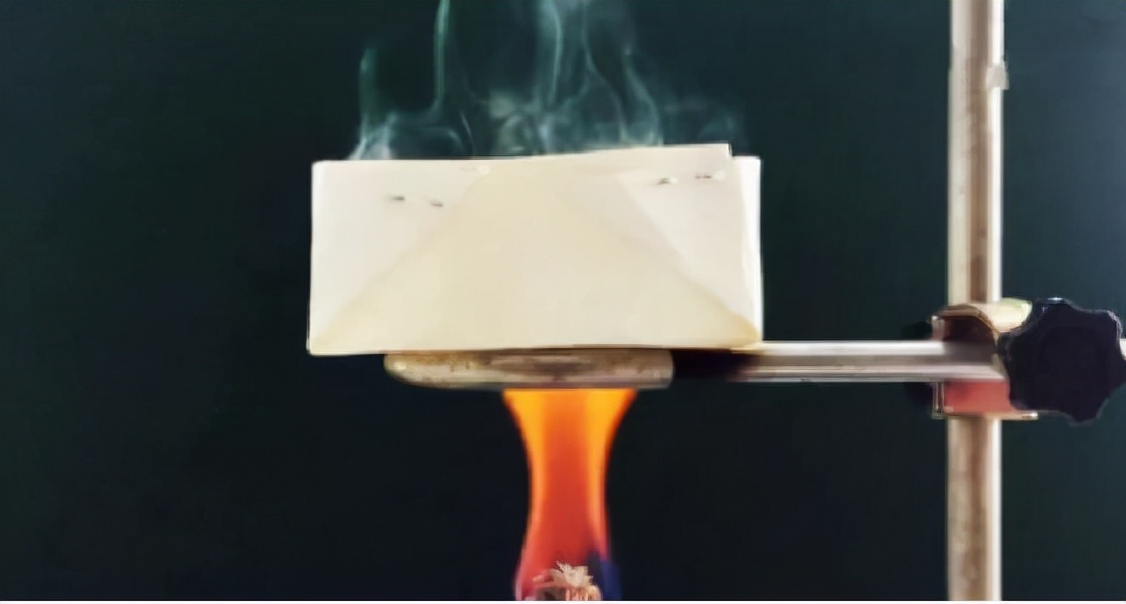 户外露营怎么烧开水,户外露营没带烧水壶怎么烧水