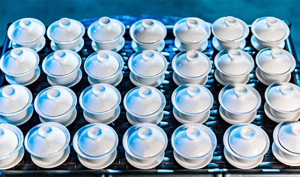 乌鲁木齐这家店丨与音乐和美酒相伴，这杯酒等你来斗