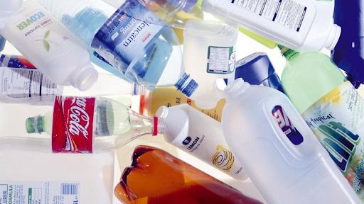 玻璃制品和塑料制品区别幼儿园,玻璃和塑料装食品哪个危害大