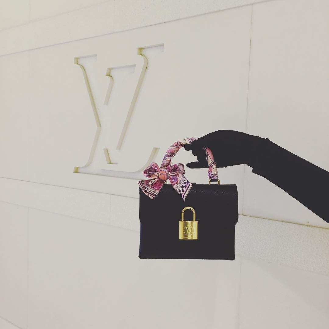 lv经典款小包推荐,lv包的小锁