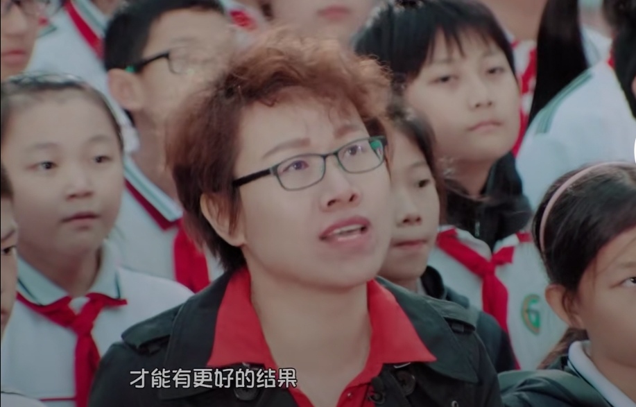 “妈妈，我喜欢班上的一个男同学”，妈妈却这样回答