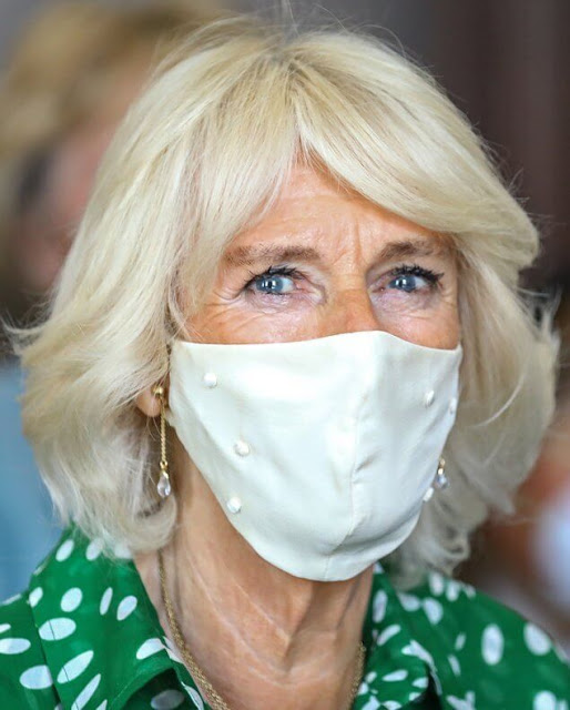 梅根哈里与英女王,英国王室哈里梅根的最新消息