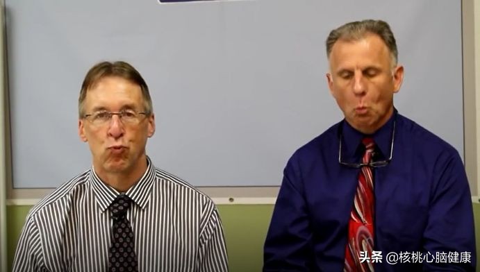 中风后面瘫怎样康复？一套面部小动作，简单实用效果惊人