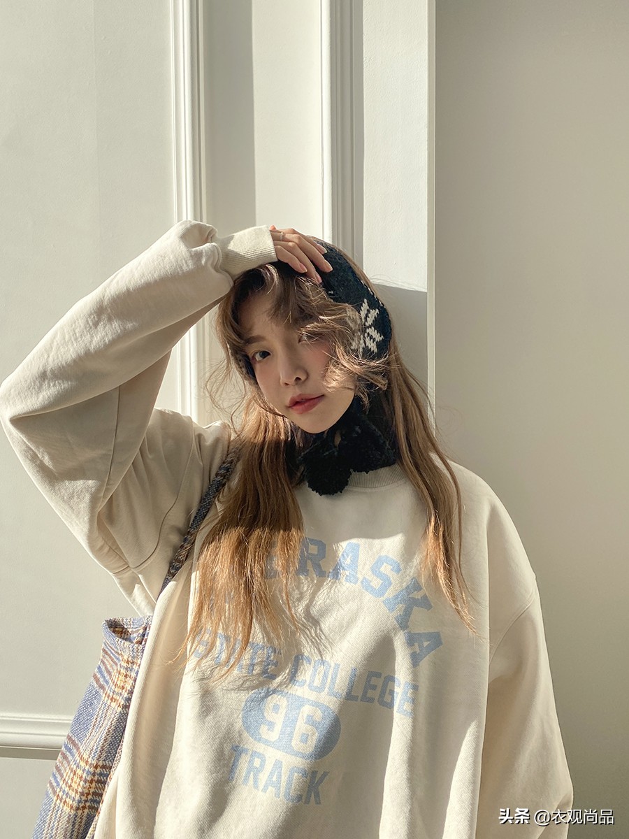 极致的校园风穿搭是如何炼成的？教你一个技巧，让你终身受用