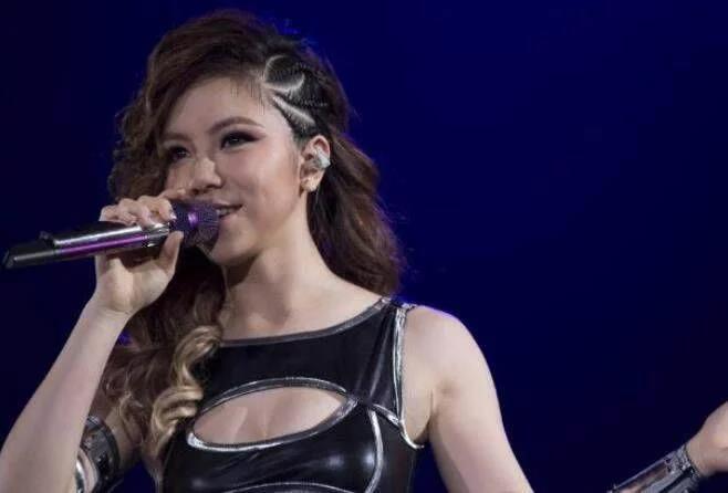 邓紫棋和张碧晨哪个唱功好,邓紫棋和张碧晨的唱功谁更厉害