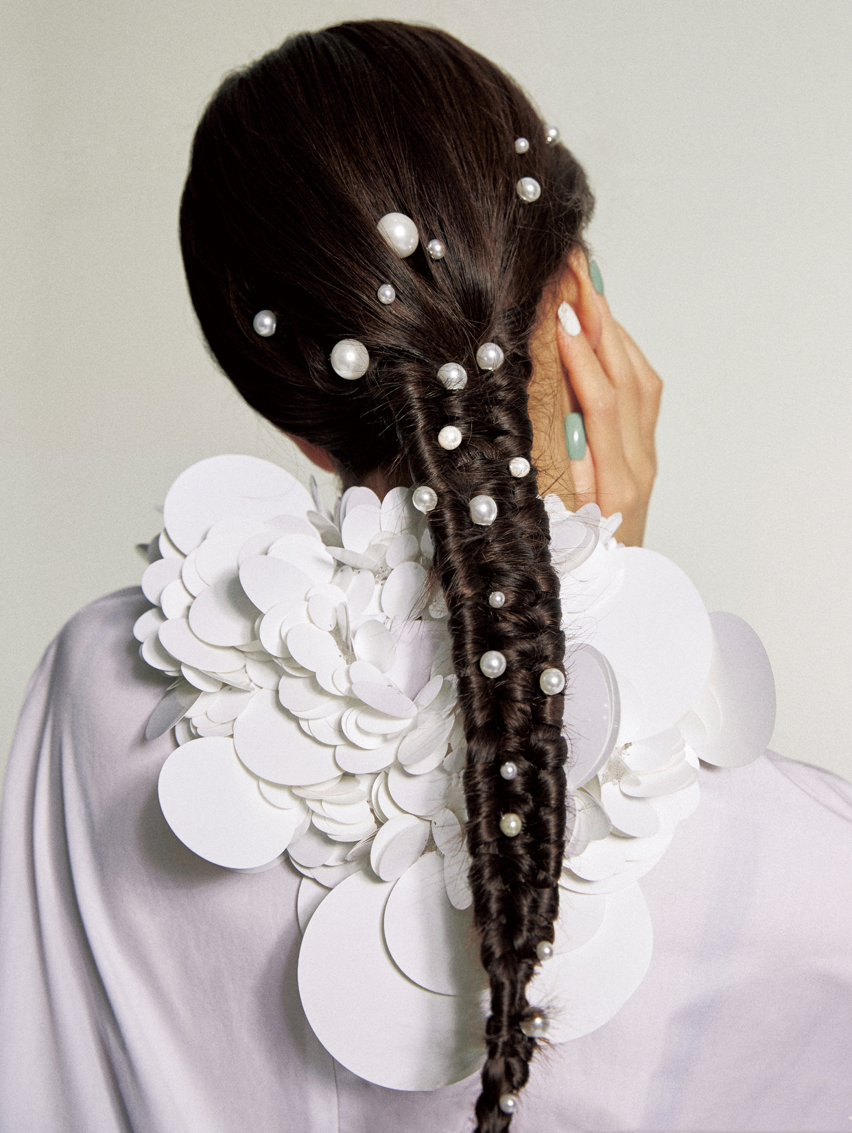 宋妍霏像阚清子,宋妍霏棕咖大衣撞衫杨幂