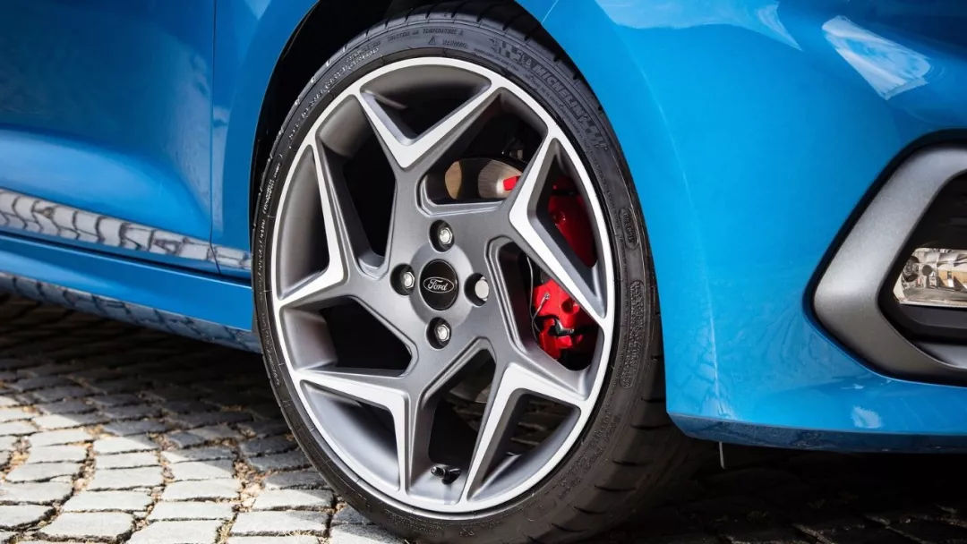 看轮胎参数就知道轮胎性能,轿车轮胎性能均衡标准