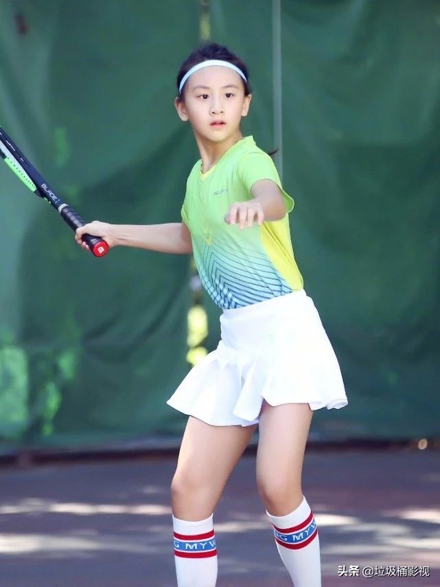 田亮11岁的女儿近照曝光颜值超高,田亮女儿小时候和长大对比