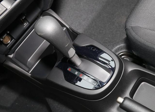 本田飞度提车真实感受,本田飞度1.3和1.5的油耗差多少