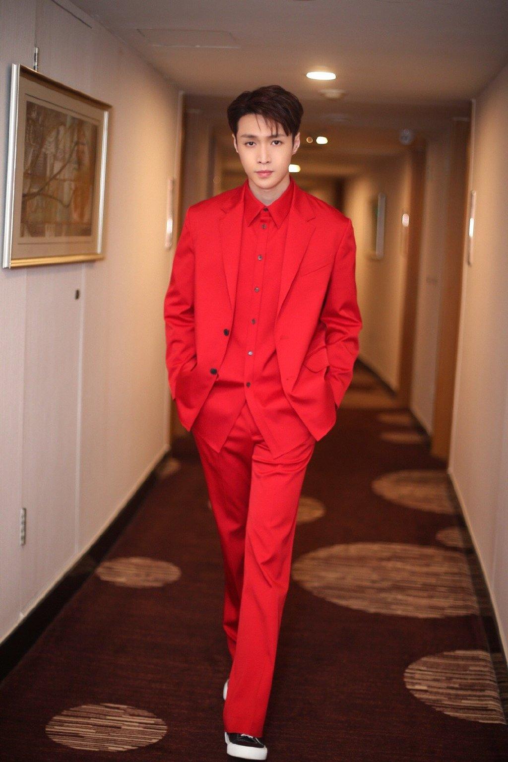 张艺兴成长历程,迪丽热巴极限挑战张艺兴第十一期